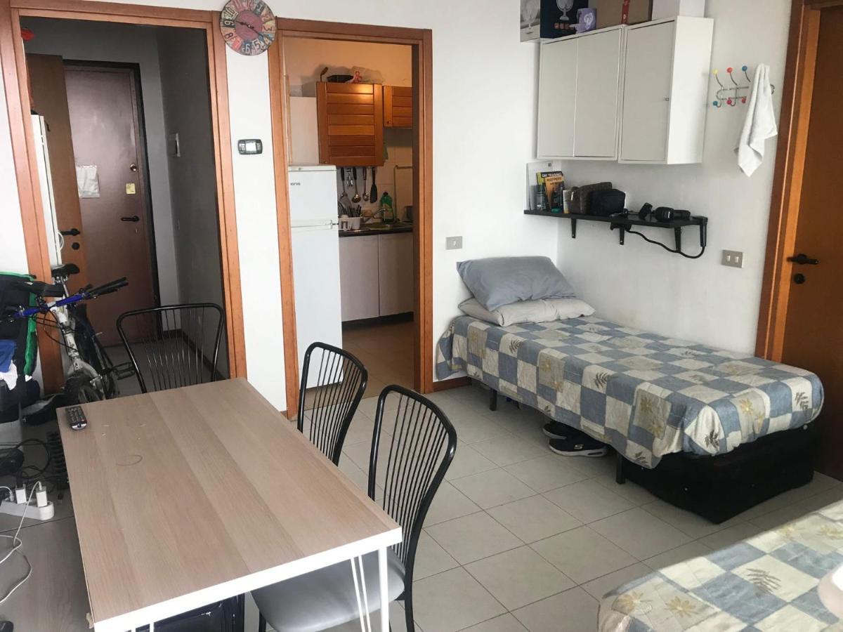Milan White Tower Flat Bisceglie M1 Hotel ภายนอก รูปภาพ